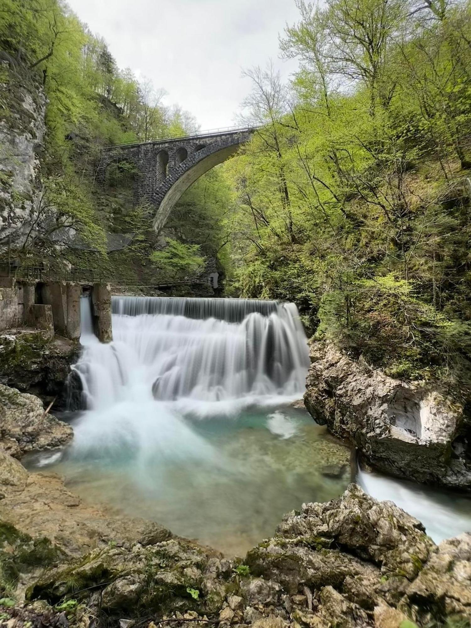 Kalan Boutique Zirovnica