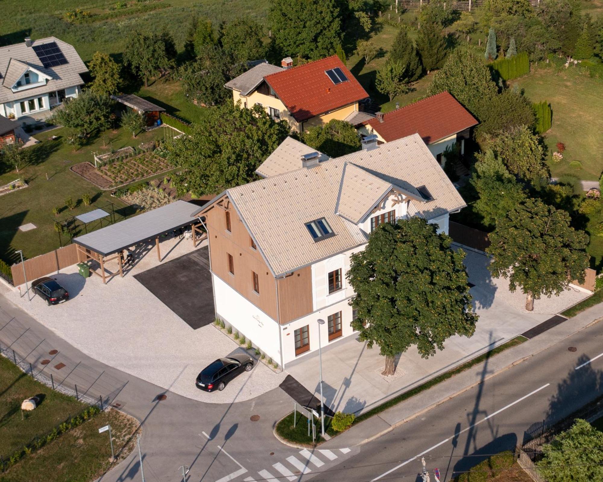Kalan Boutique * Zirovnica
